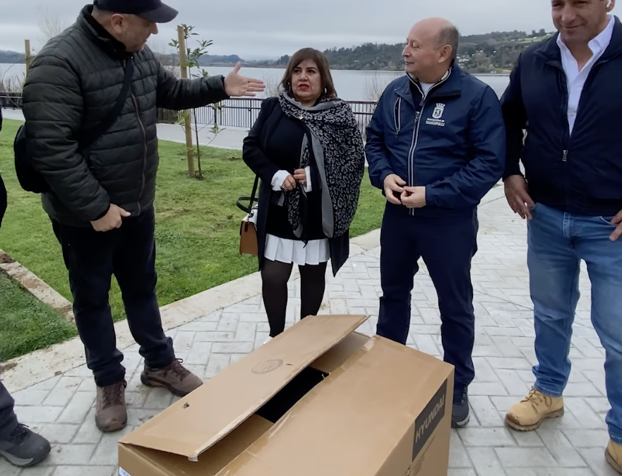 Cámara de Comercio de Panguipulli aporta nueva maquinaria al municipio para el cuidado de áreas verdes